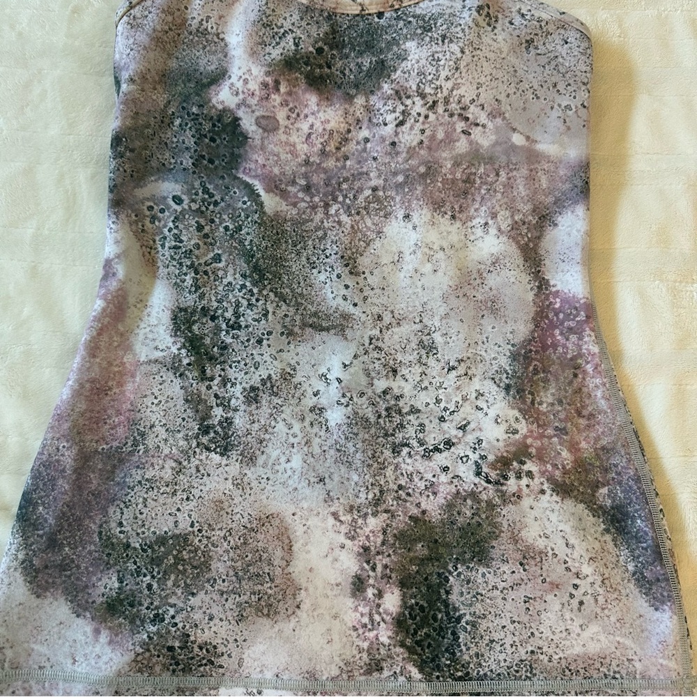 lululemon athletica Women's Abstract Tank Top in Black and Purple- Sz S - Picture 6 of 6